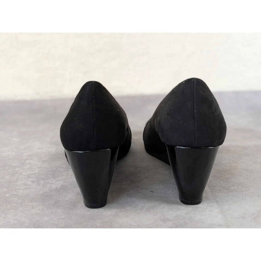 BCBGeneration Talica Black Suede Wedge Pumps Gold Buckle Shoes 7.5M PL-TALICA